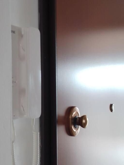 Comodo Bilocale A Brandizzo Esterno foto