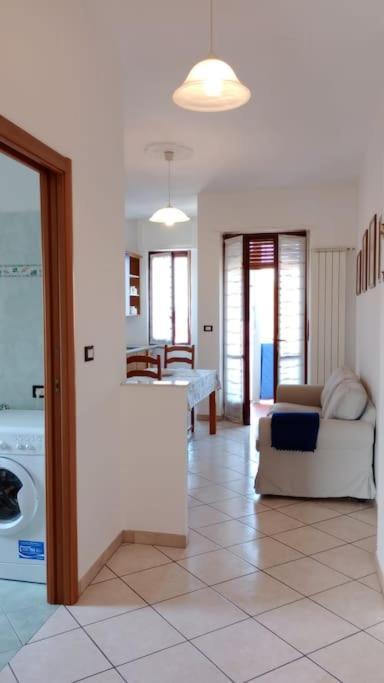 Comodo Bilocale A Brandizzo Esterno foto